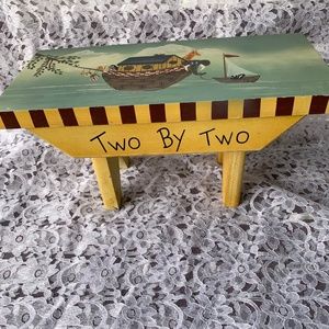 🦒🐘 Noah’s Ark 12" Decorative Stool